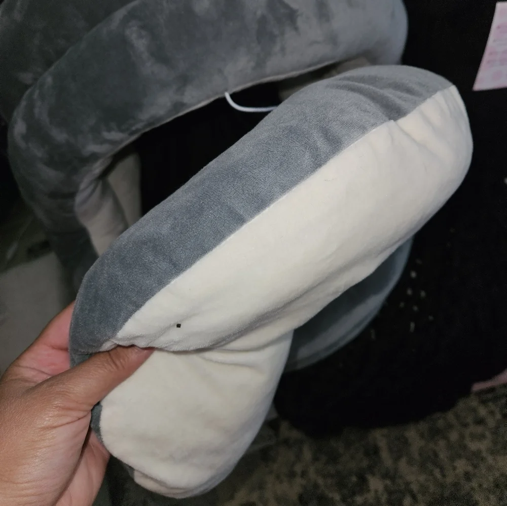LARGE PET BED IGLOO VELVET TYPE SUPER SOFT